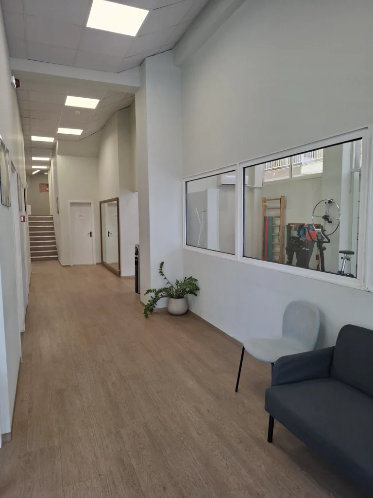 Εσωτερικός χώρος του φυσικοθεραπευτηρίου Physio Ippokratis στη Θεσσαλονίκη